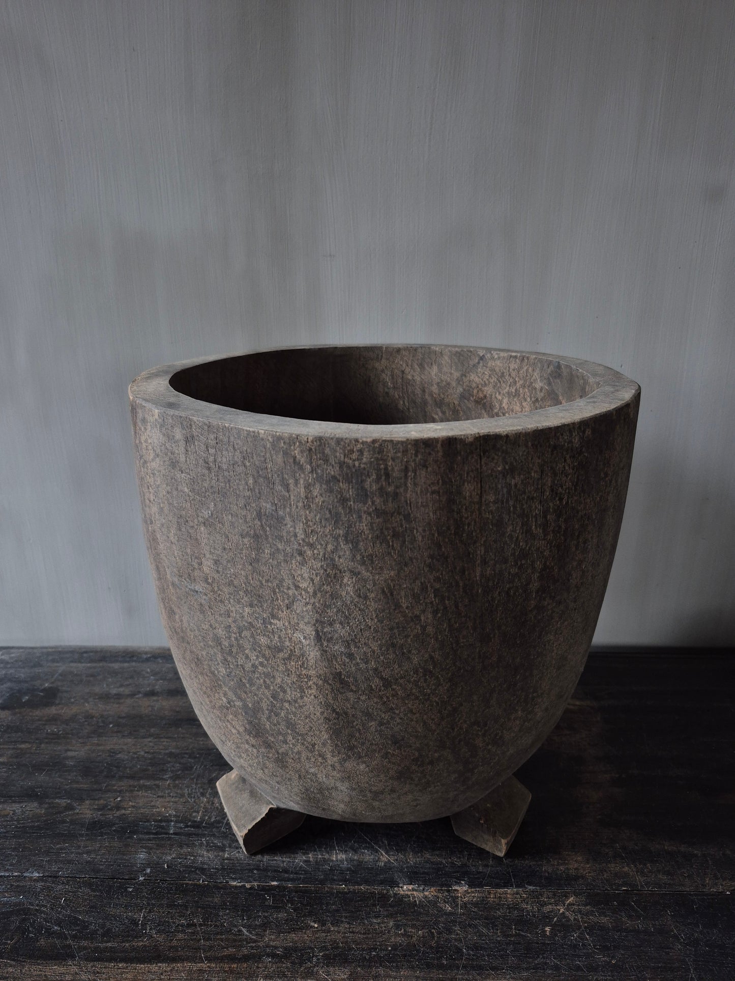 Vergrijsde vijzel / pot Rahayu Luksa