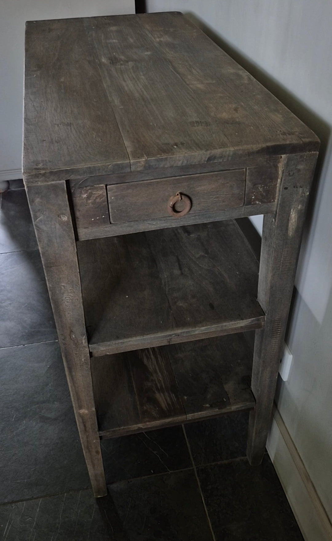 Wandtafel 2 laden met 2 legplanken 80x85x40cm