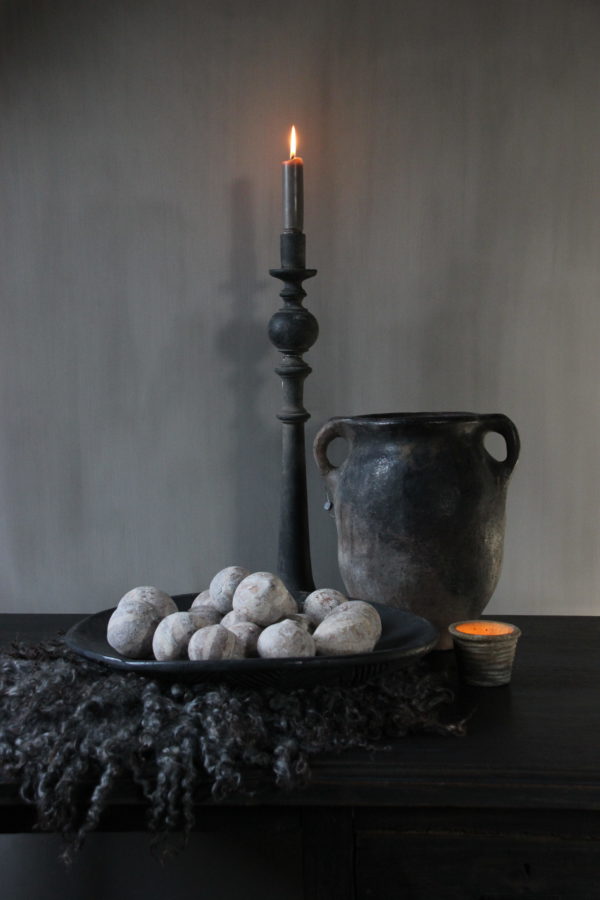 Wooden bowl carved Aura Peeperkorn (1)