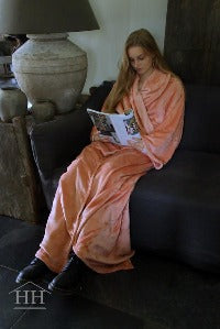 Fleece deken met mouwen roze | HIllary'sHome