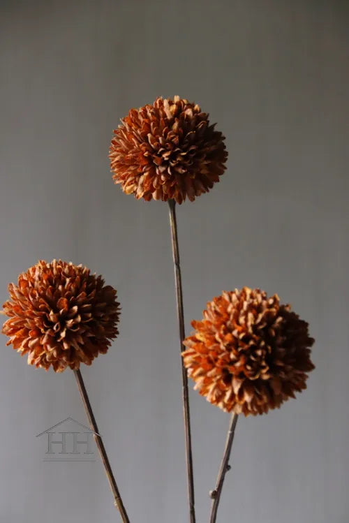 Kunst Pompom 3 bol licht koffie 78cm