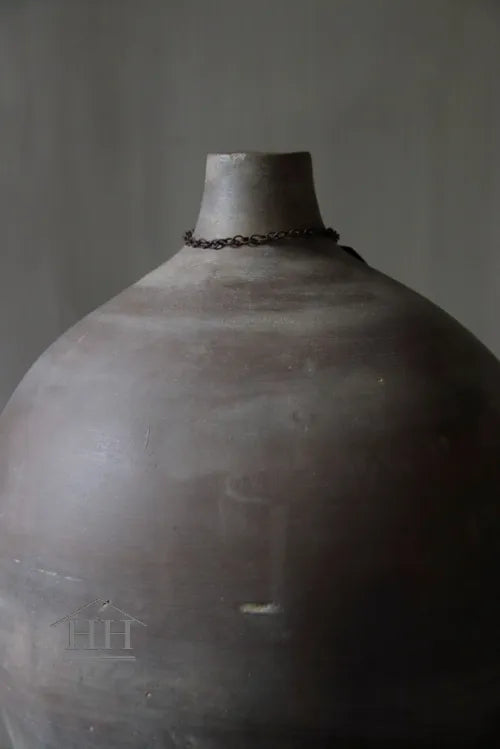 Stone jar Agra S Aura Peeperkorn