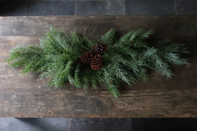 Tischstück aus doppeltem Kunstholz mit Büscheln aus Zeder, 115 cm