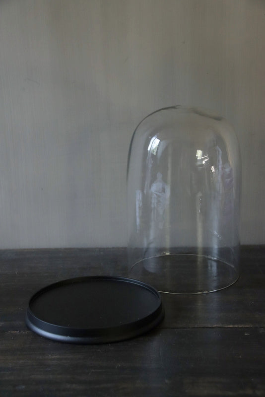 Glazen stolp met plateau