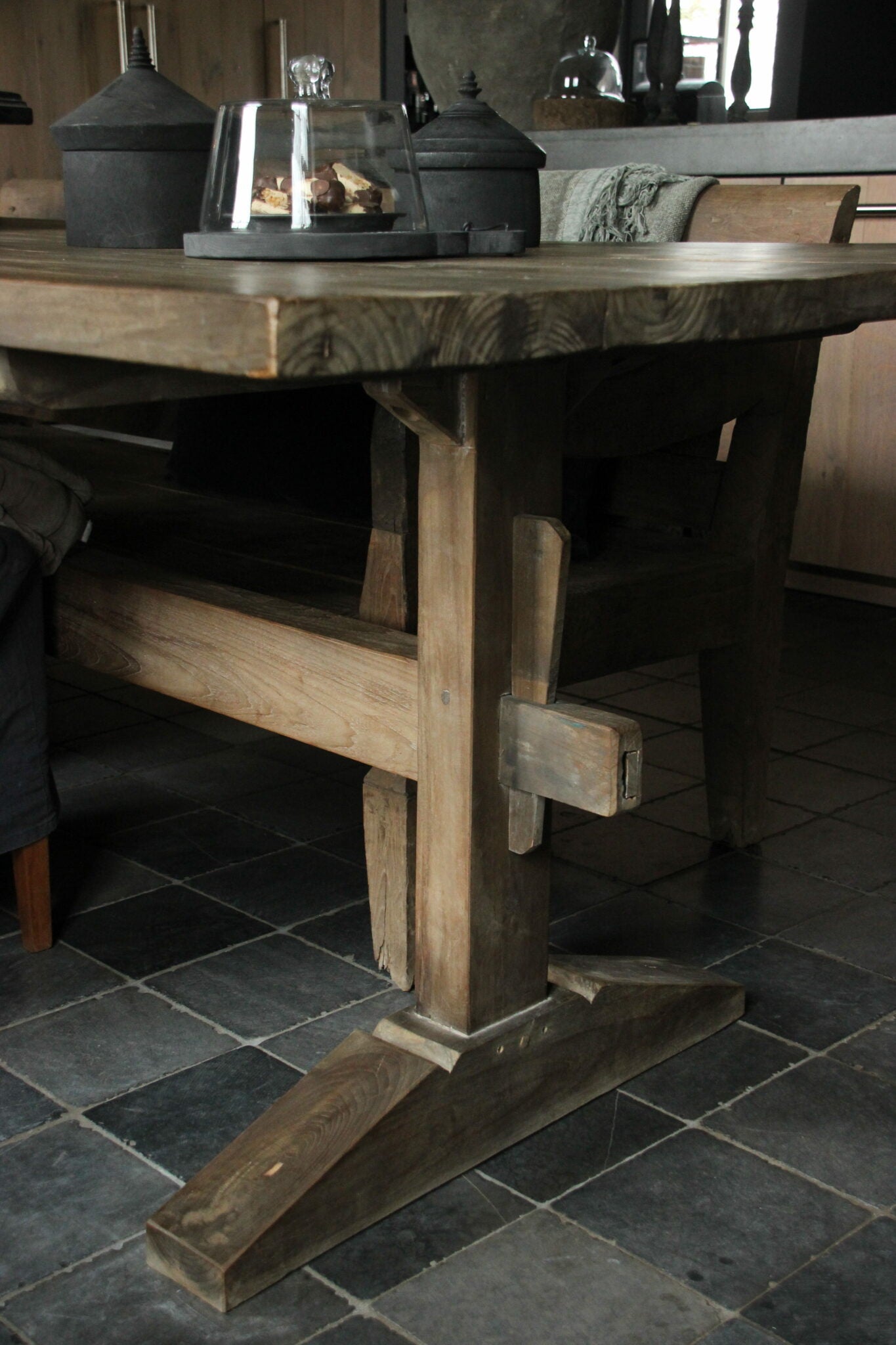 Kloostertafel Aura Peeperkorn