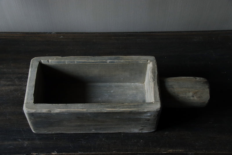 Vergrijsd zeep bakje