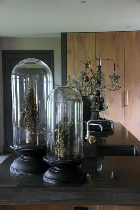 Glazen stolp met zwart rond plateau XL