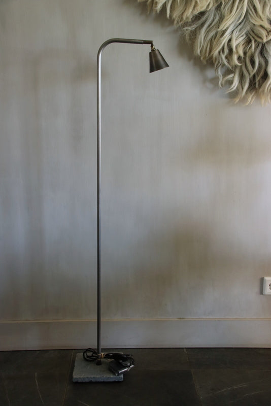 Vloerlamp Aura Peeperkorn kleine kelk Old Grey