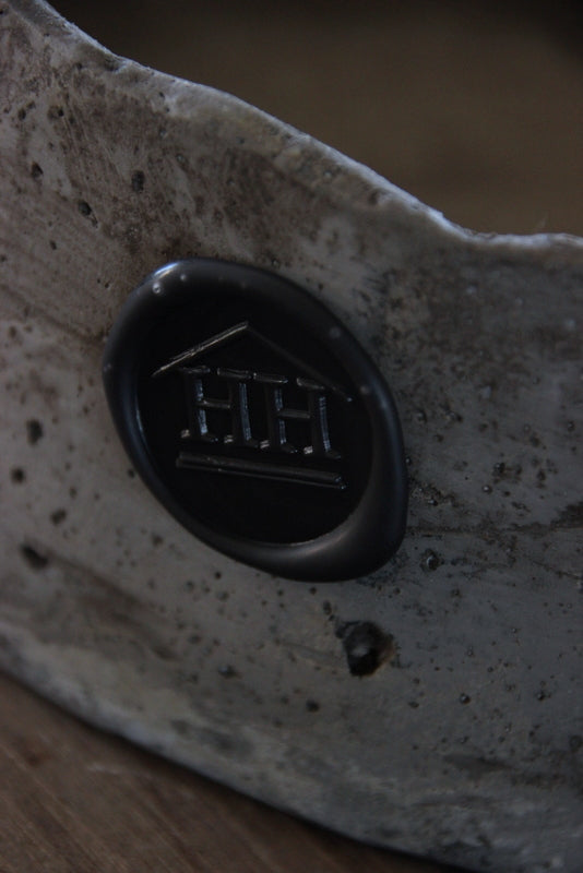 Betonnen schaal eigen label logo Hillary'sHome