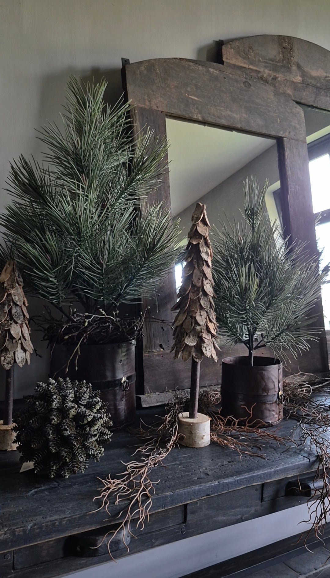 Vergrijsde pinus kunstboom 58 cm