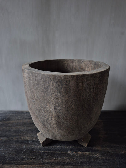 Vergrijsde vijzel / pot Rahayu Luksa