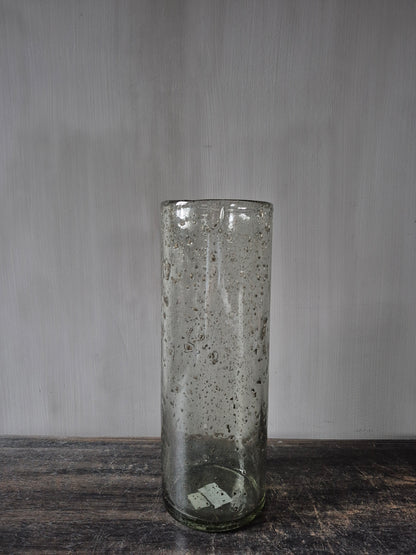 Smal/hoog Transparant windlicht met metalen schilfers 10/29cm