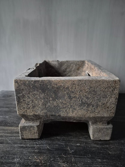 Vergrijsde langwerpige bak Coan op pootjes | Luksa