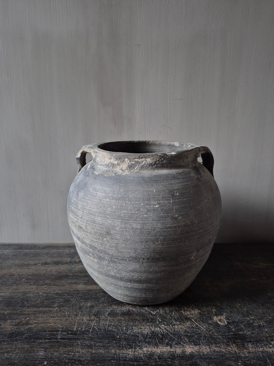 Grijze terracotta kruik met 2 oren (A11)