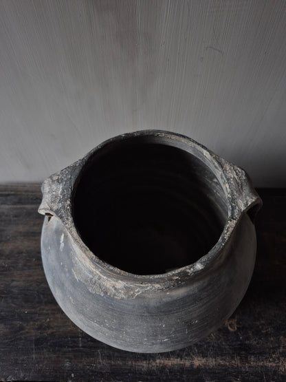Grey terracotta jug with 2 handles (A11)