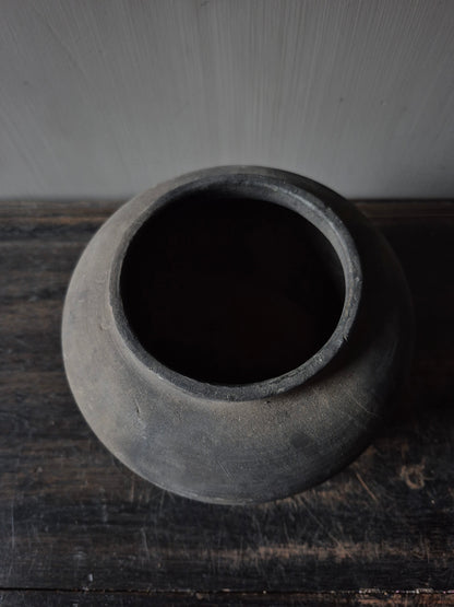 Grijs terracotta kruikje(A16)