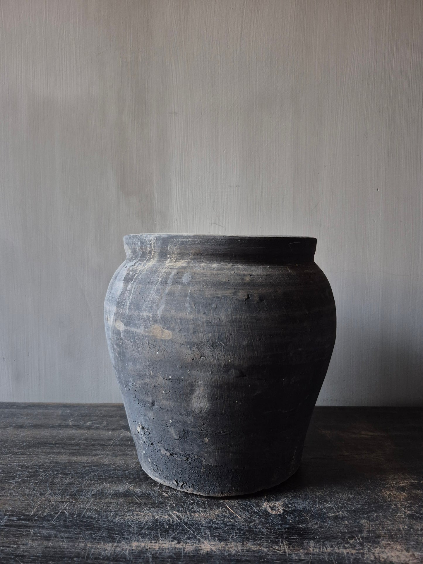 Grijze terracotta kruik (A22)