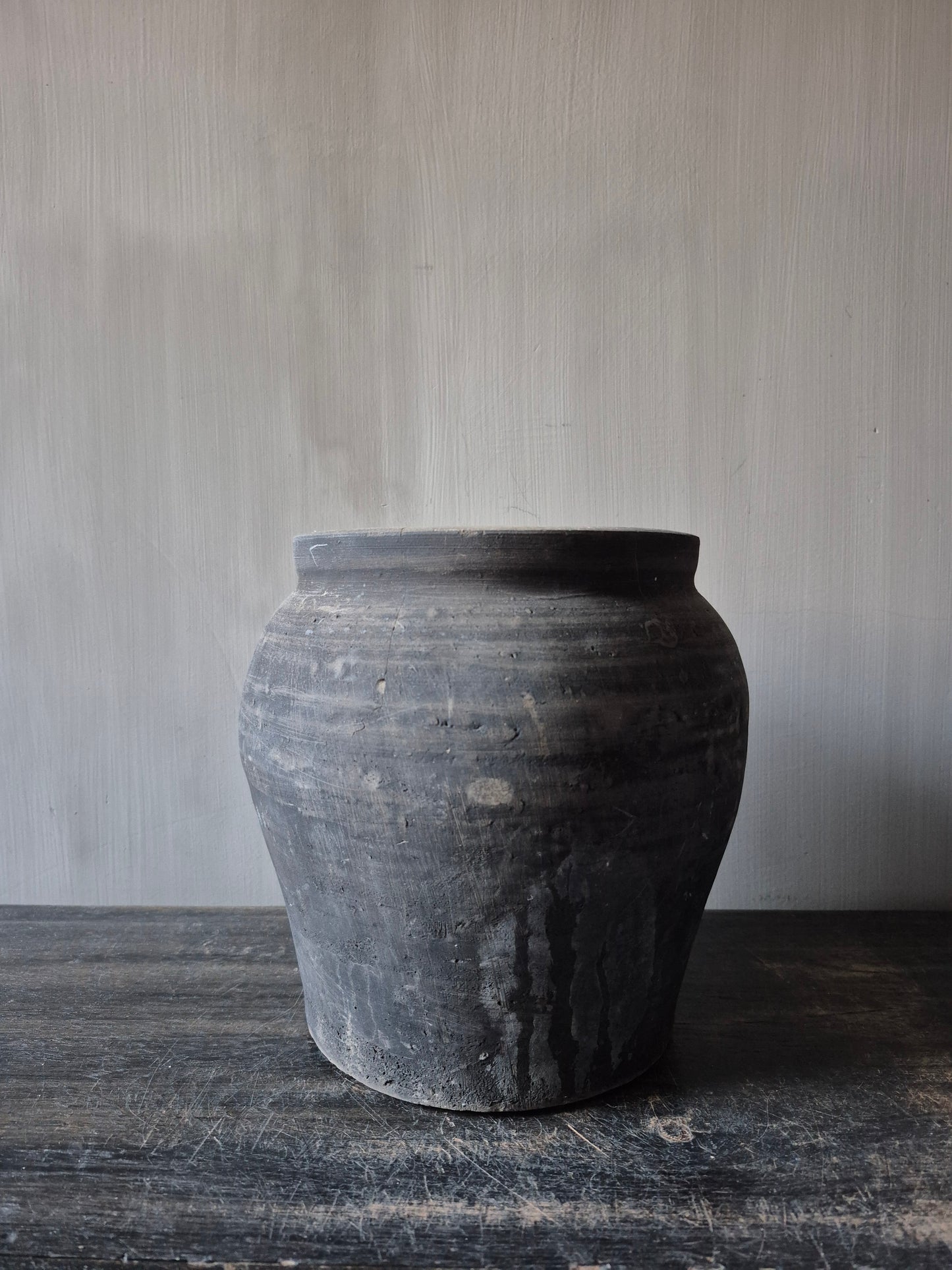 Grijze terracotta kruik (A22)