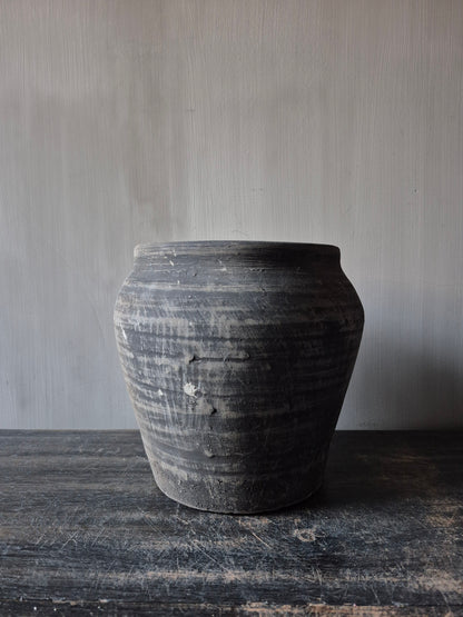 Grijze terracotta kruik (A23)