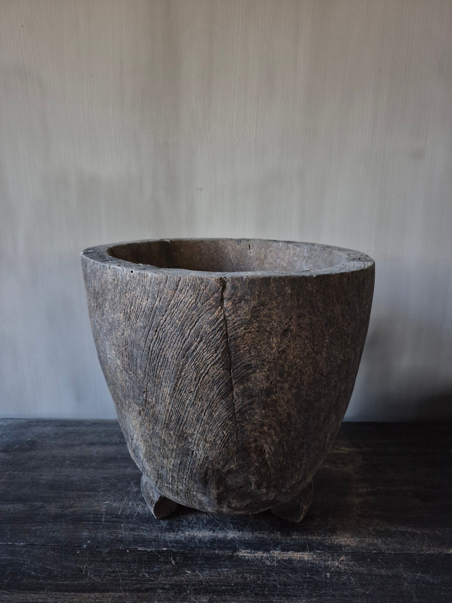 Vergrijsde vijzel / pot Rahayu Luksa (nr 1)