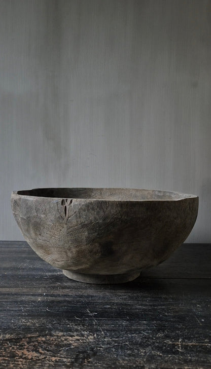 Wooden pedestal bowl - 35 cm