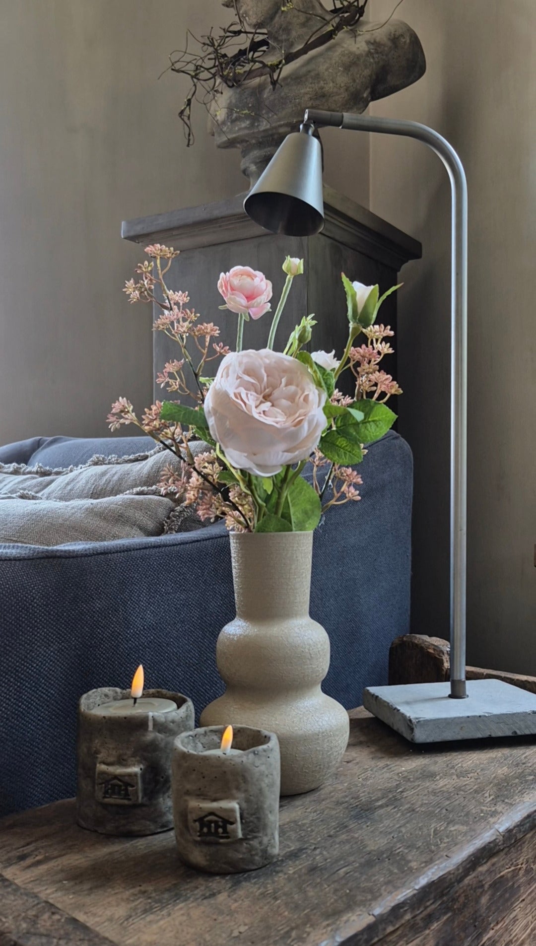 Artificial flowers set salmon pink - tied