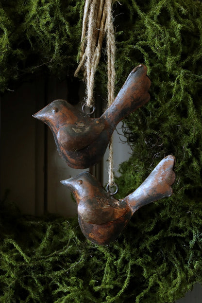 Roestige metalen vogeltjes - set van 2