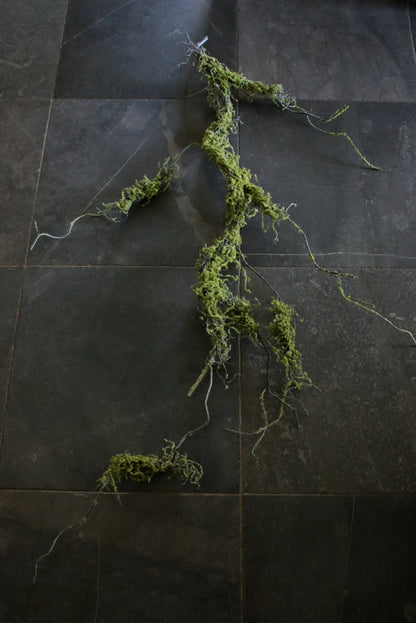 Vergrijsde mos kunsttak - 150cm