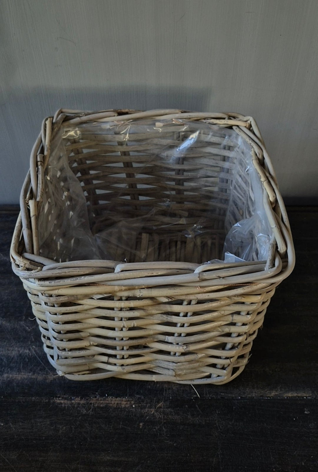 Vierkante mand D24  H19cm