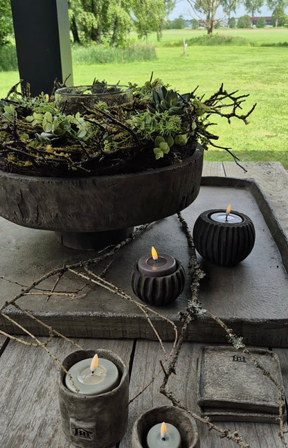 Wreath with moss, green echinops, succulents, and tealight holders 40cm
