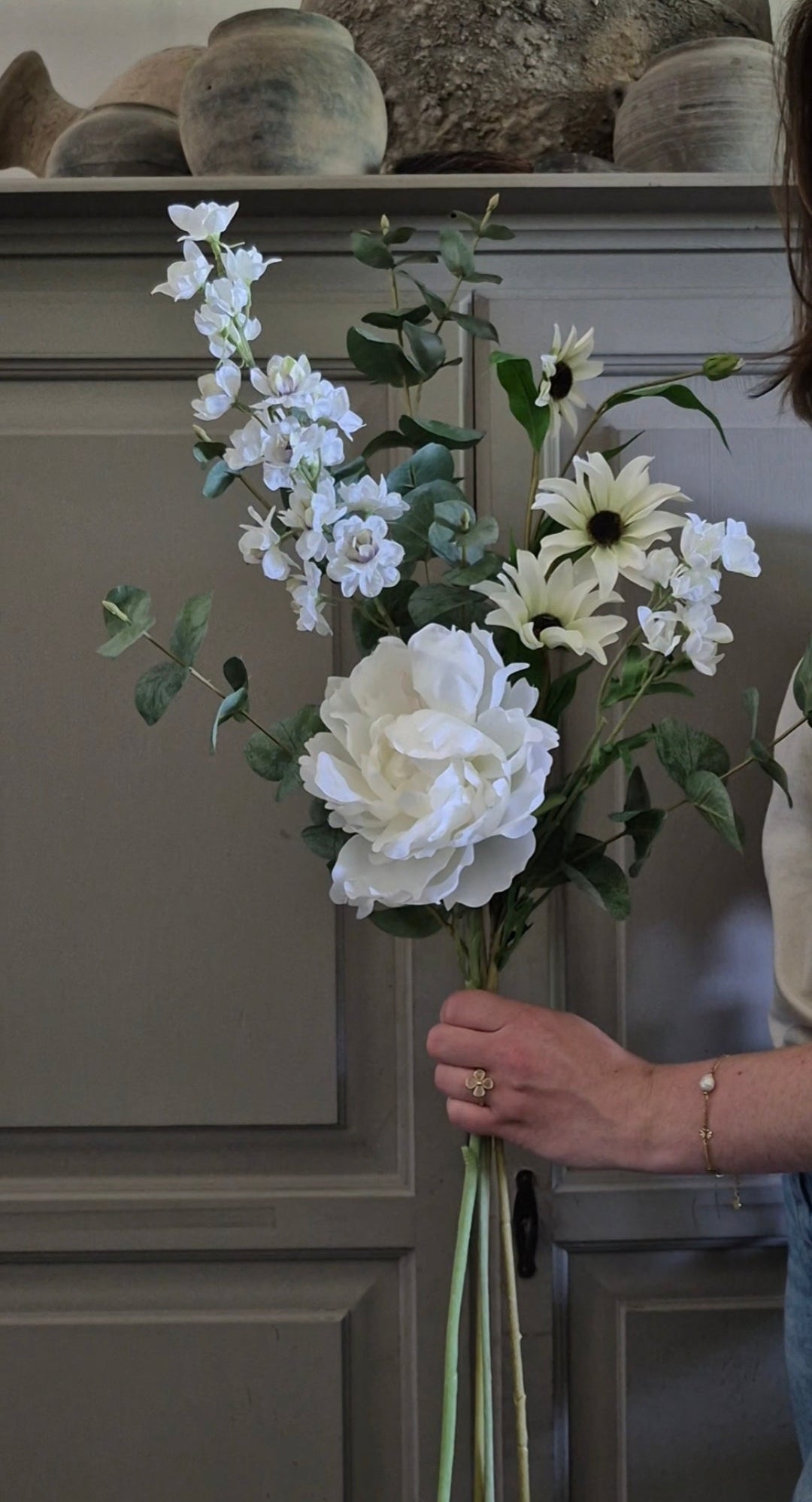 Artificial flowers set white - tied