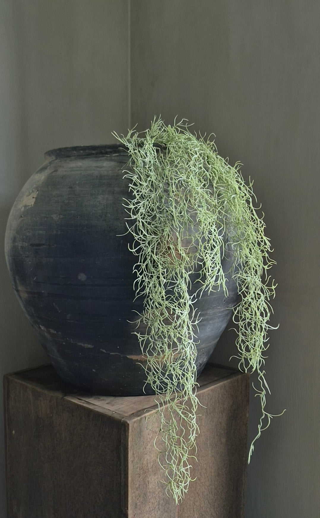 Grey terracotta jug XXL (no. 1)