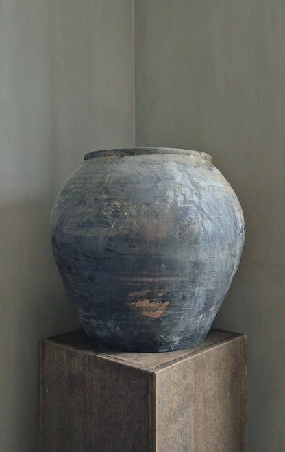 Grey terracotta jug XXL (no. 1)