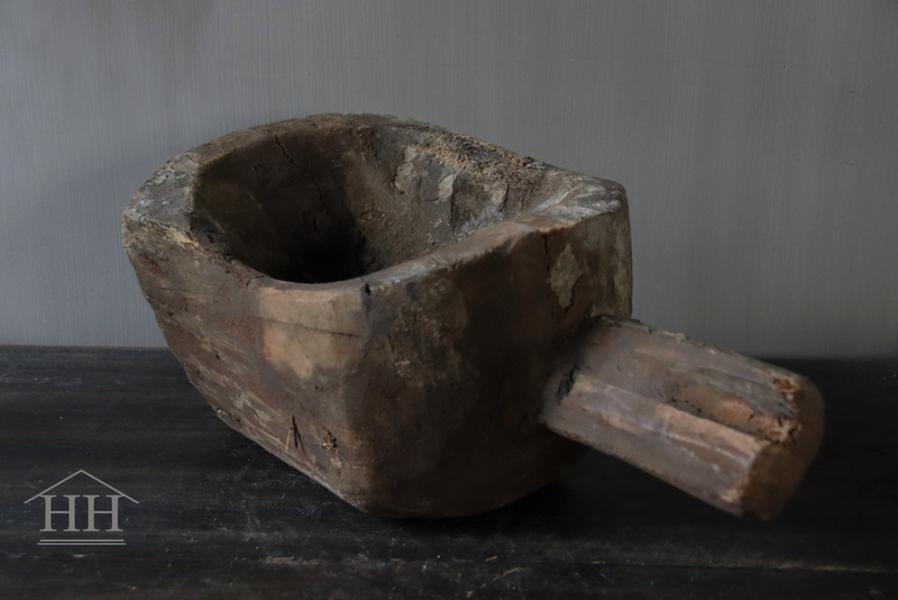 Wooden bowl with handle Aura Peeperkorn (AO1)