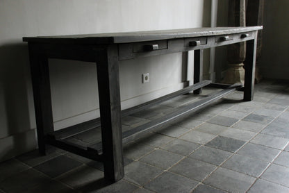 Wooden table unique Aura Peeperkorn