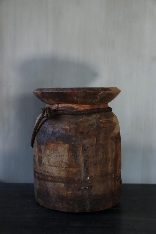 XXL wooden jug with rope (2)