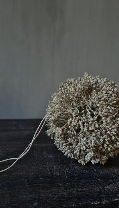 Artificial eupatorium ball cream 11 cm