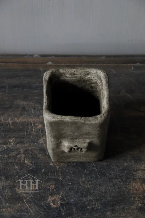 Betonnen beker vierkant eigen label Hillary'sHome