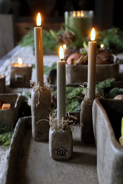 Betonnen kandelaar vierkant - L