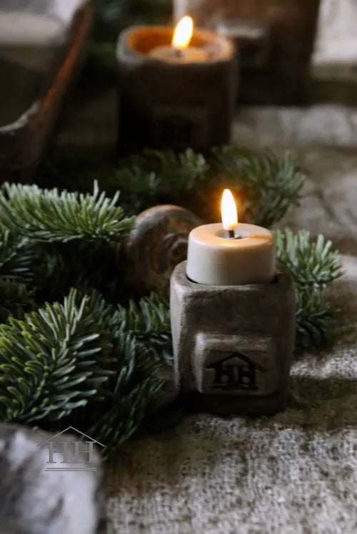 Betonnen waxinelichthouder eierdop vierkant - S