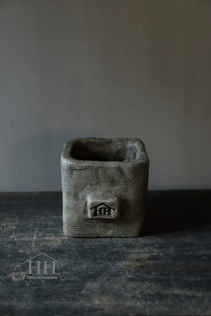 Betonnen waxinelichthouder vierkant maat L