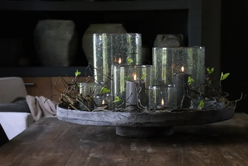 Betonnen woonaccessoires eigen label zoals plateaus, dienbladen en wandborden