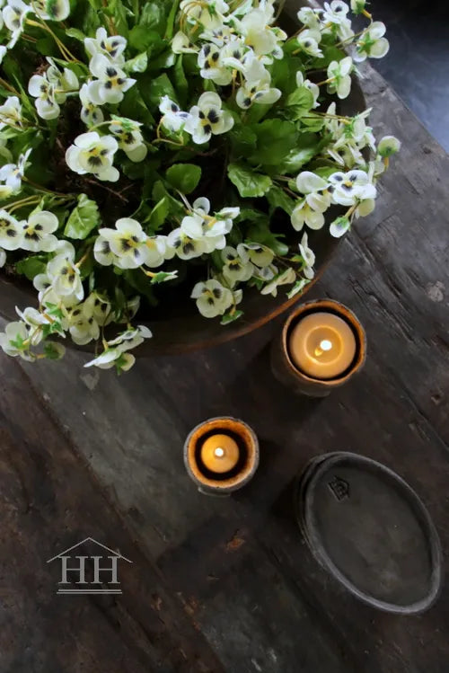 Artificial violet white