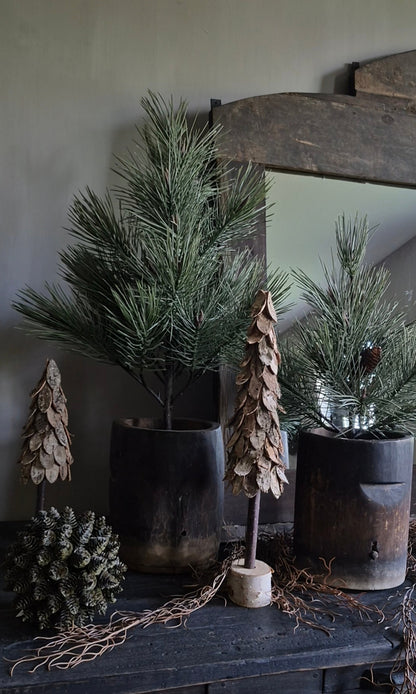 Vergrijsde pinus kunstboom 58 cm