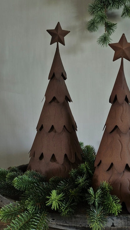 Metal nobilis Christmas tree with star - 19x43 cm
