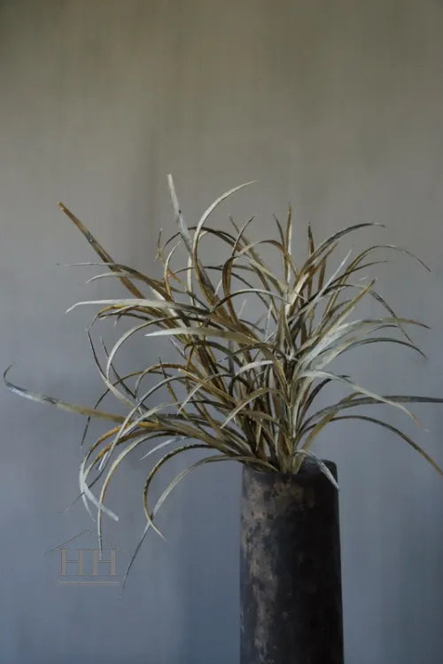 Artificial light brown grass bouquet