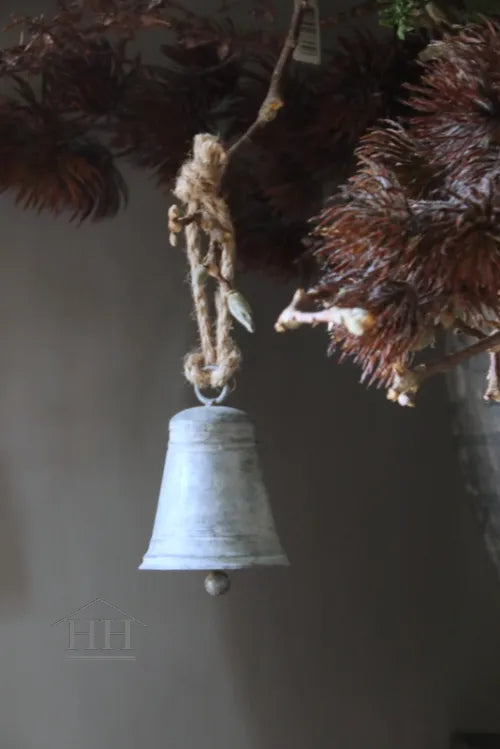 Grijze metalen bel 10cm