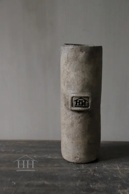 Betonnen wandvaas – taupe – 20cm