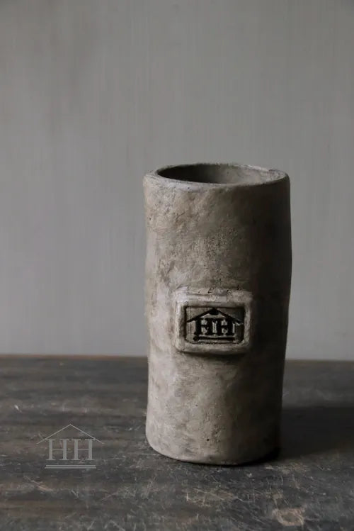 Betonnen wandvaas – taupe – 14cm