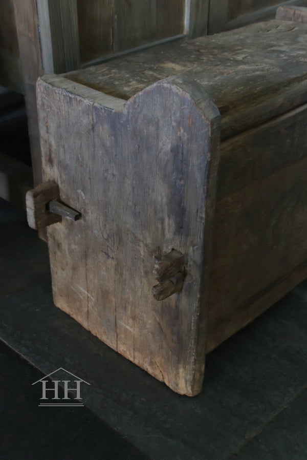 Old Himalayan chest (OD)